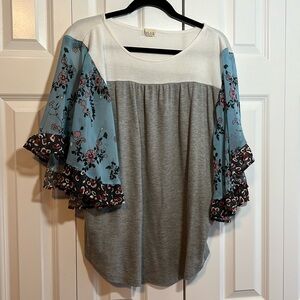 baea Floral Flutter Sleeve Top White Gray Blue Bohemian Blouse Size 1X
